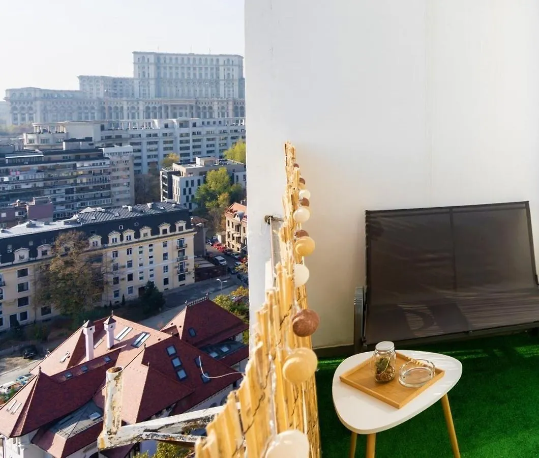 Central Apartment Tower Бухарест